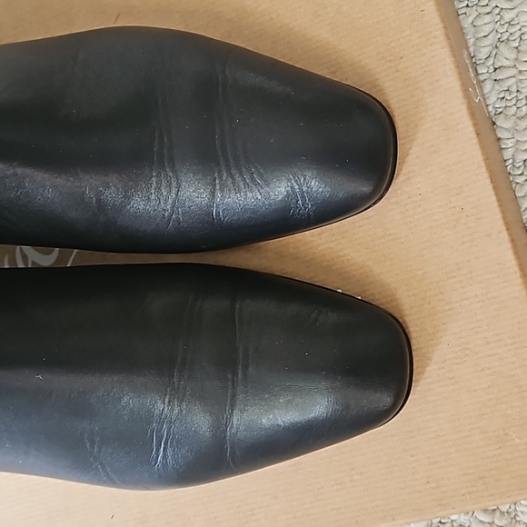 Authentic Christian Louboutin Roadirik leather booties - Picture 5 of 11